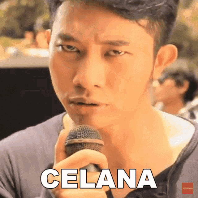 a man is holding a microphone and the word celana is on the bottom