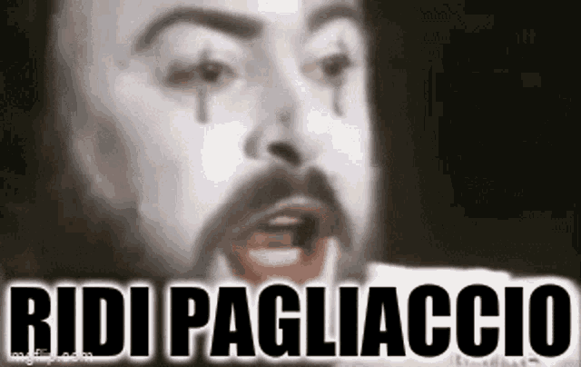 Luciano Pavarotti Ridi Pagliaccio GIF - Luciano Pavarotti Ridi Pagliaccio Laugh Clown GIFs