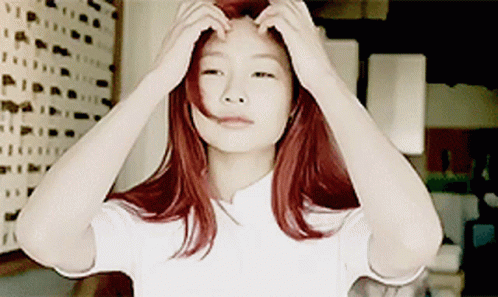 Jung Hoyeon Red Hair GIF - Jung Hoyeon Red Hair Hair Move GIFs