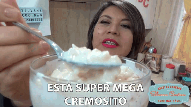 a woman is holding a spoon over a bowl of food that says esta super mega cremosito