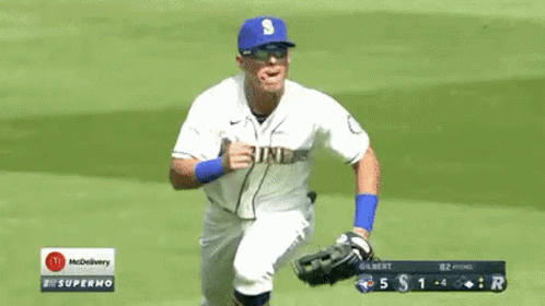 Dylan Moore GIF - Dylan Moore GIFs