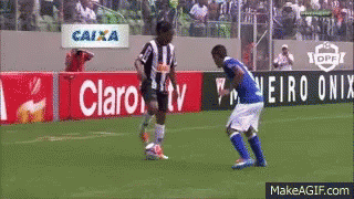 Ronaldinho GIF - Ronaldinho Football Trick GIFs