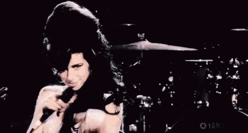 Amy Winehouse GIF - Amy Winehouse GIFs