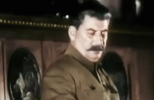 Stalin Bebiendo Stalin Brindis GIF - Stalin Bebiendo Stalin Brindis Stalin Drinking GIFs