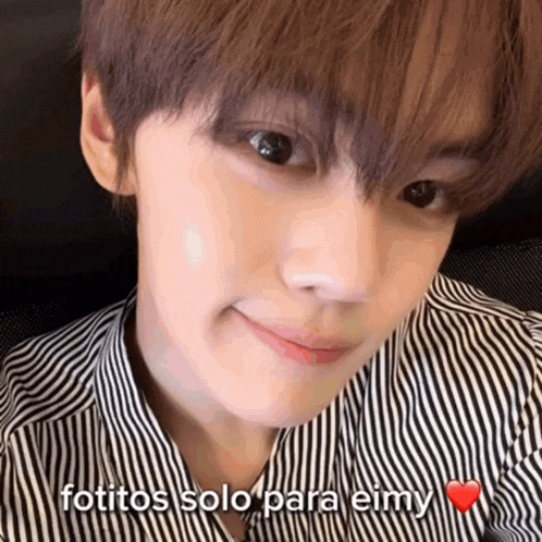 a close up of a person 's face with the words fotitos solo para eimy