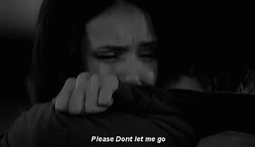 Girlcrying Dont Let Me Go GIF - Girlcrying Dont Let Me Go Helena GIFs