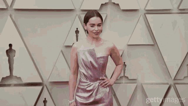 Emilia Clarke Red Carpet GIF - Emilia Clarke Red Carpet 91st Annual Academy Awards GIFs