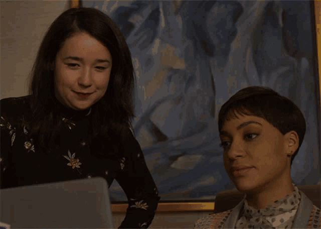 Look At Each Other Marissa Gold GIF - Look At Each Other Marissa Gold Lucca Quinn GIFs