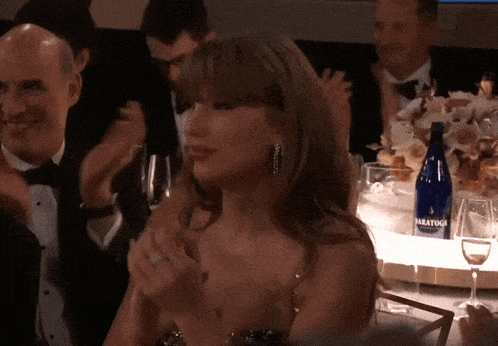 Taylor Swift Golden Globes 2024 GIF - Taylor Swift Golden Globes 2024 Taylor Swift Golden Globes GIFs