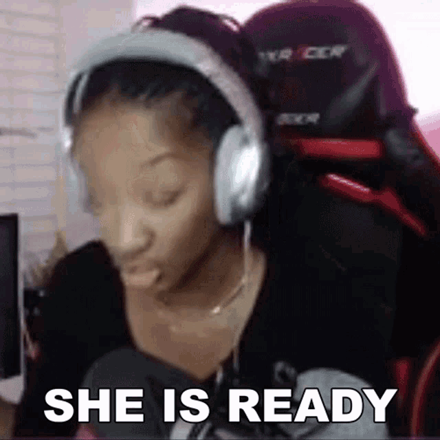 She Is Ready Destini Gaming GIF - She Is Ready Destini Gaming Shes Well Prepared GIFs