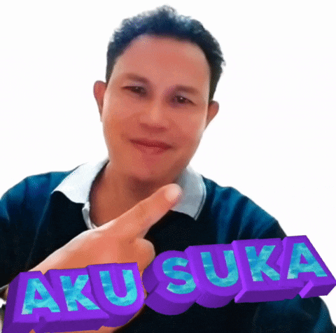 a man is pointing at the word aku suka