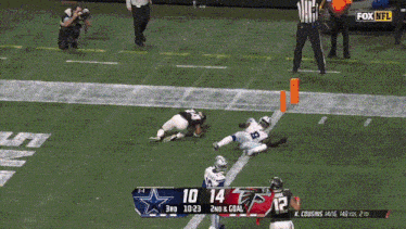 a football game between the cowboys and the falcons on fox nfl