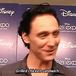 Tom Hiddleston Food GIF - Tom Hiddleston Food Chicken Sandwich GIFs