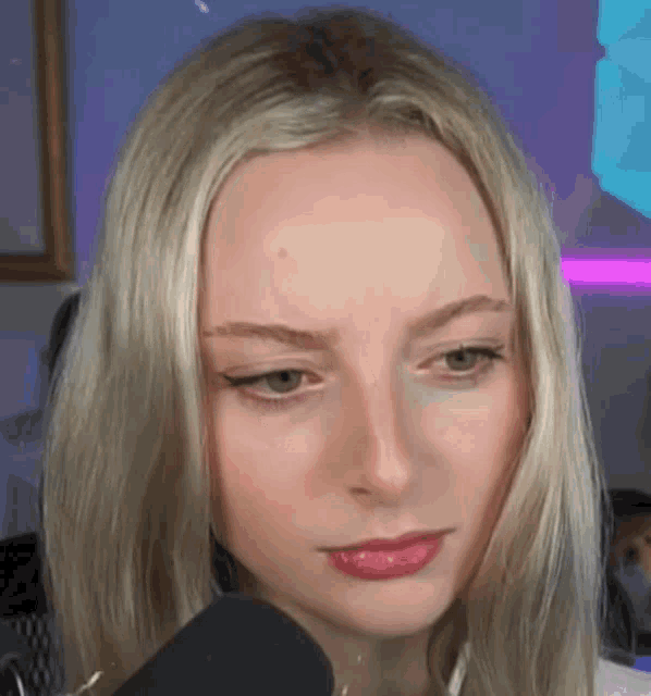Bubbell Displeased GIF - Bubbell Displeased Sus Face GIFs