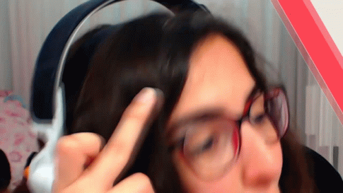 Helena Santos Streamer GIF - Helena Santos Streamer Middle Finger GIFs