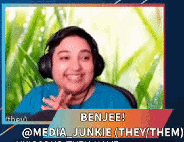 Media Junkie Applause GIF - Media Junkie Applause Wttp GIFs