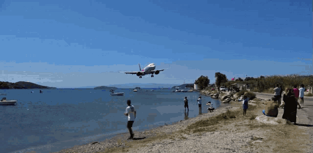 Plane Landing GIF - Plane Landing Airplane GIFs