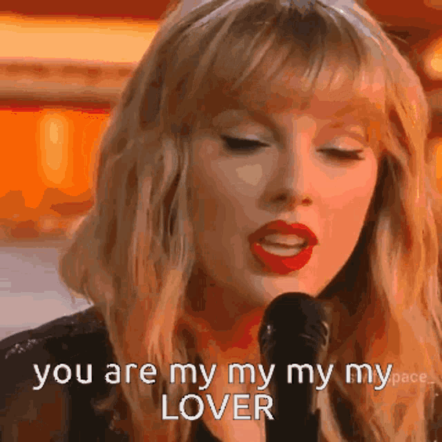 Taylor Swift Lover Taylor Swift Joe Alwyn GIF - Taylor Swift Lover Taylor Swift Joe Alwyn Joe Alwyn GIFs