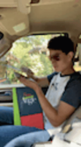 Twhs Yearbook GIF - Twhs Yearbook Make GIFs