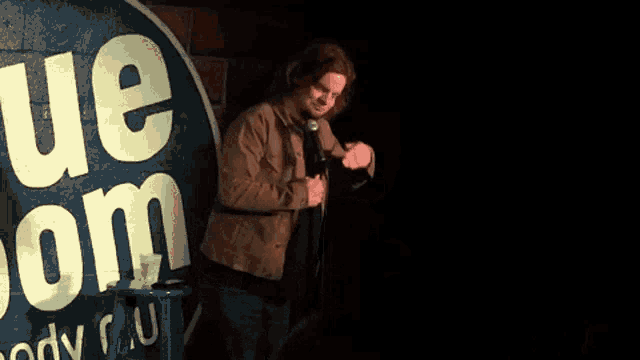 Thank You Bow GIF - Thank You Bow Comedian GIFs