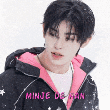 a close up of a person with the name minje de han written on it