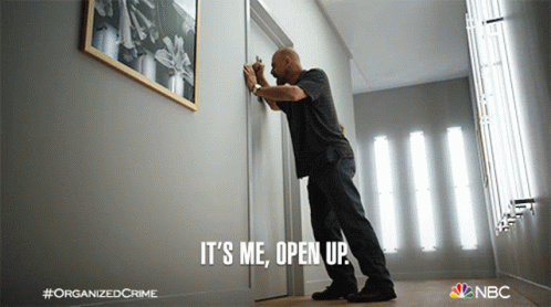 Its Me Open Up GIF - Its Me Open Up Elliot Stabler GIFs