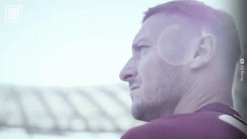 Stare Francesco Totti GIF - Stare Francesco Totti Look GIFs