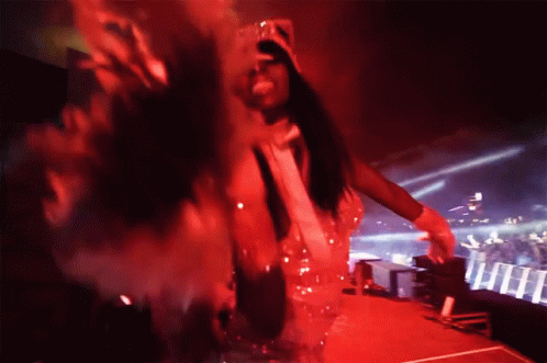 Dancer Performer GIF - Dancer Performer On The Stage GIFs
