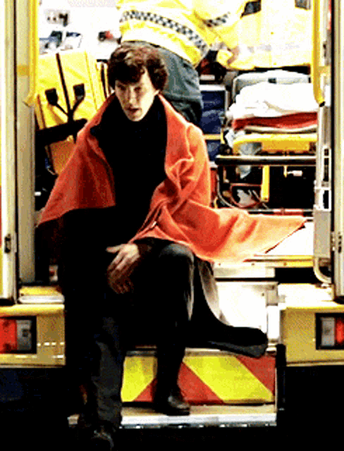 Blanket Sherlock GIF - Blanket Sherlock Benedict Cumberbatch GIFs