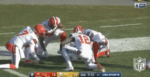 Cleveland Browns Digging GIF - Cleveland Browns Digging Dig GIFs