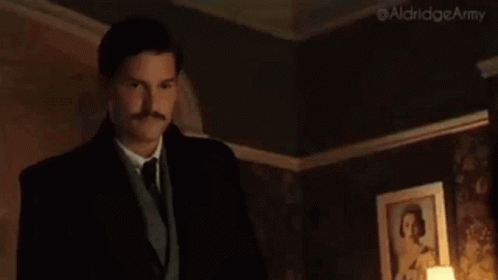 Puts Hat On Turns To Leave GIF - Puts Hat On Turns To Leave Thomas Wayne GIFs