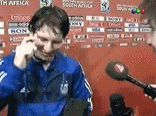 Lionel Messi Deal With It GIF - Lionel Messi Deal With It Interview GIFs