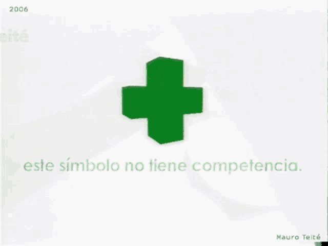 a green sign that says farmacia cruz verde on it