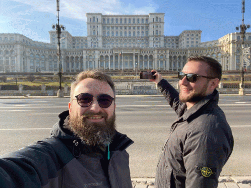 Komiti Bucharest2020 Selfie GIF - Komiti Bucharest2020 Komiti Bucharest 2020 GIFs