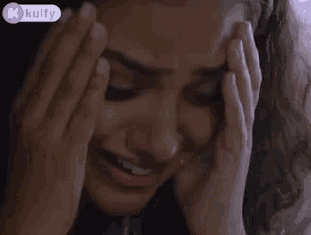 Crying Rajadhiraja GIF - Crying Rajadhiraja Movies GIFs