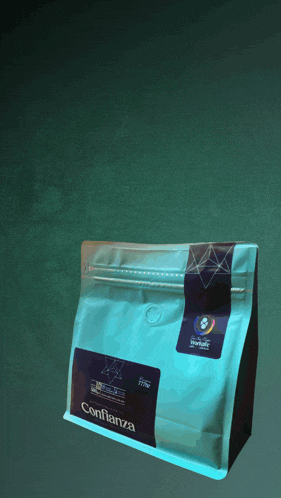 a bag that says confianza on it