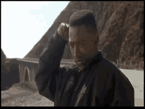 Chicago Poetic Justice GIF - Chicago Poetic Justice Brushing Hair GIFs