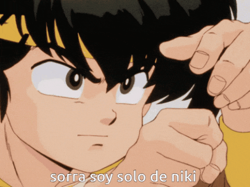 a close up of a person 's face with the words sora soy solo de niki below it