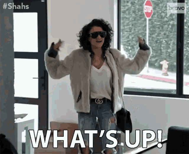 Whats Up Howdy GIF - Whats Up Howdy Hello GIFs