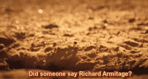 Richard Armitage Peek GIF - Richard Armitage Peek Poke Out GIFs