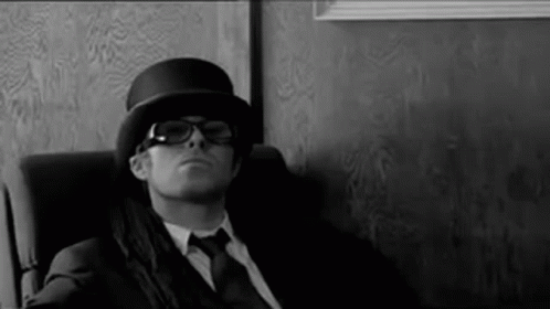 Chilling Oasis GIF - Chilling Oasis The Importance Of Being Idle GIFs