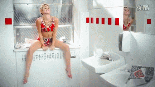 Miley Bulls Uniform GIF - Miley Cyrus Chicago Bulls Dance GIFs