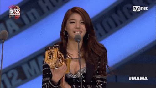 수상자소감 에일리 GIF - 수상자소감 에일리 Mnet Asian Music Awards GIFs