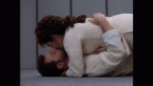 Riker And Troi Riker And Troi Kiss GIF - Riker And Troi Riker And Troi Kiss Riker Kiss GIFs