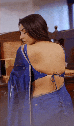 Desi Beauty Backless GIF - Desi Beauty Backless Sexy Saree GIFs