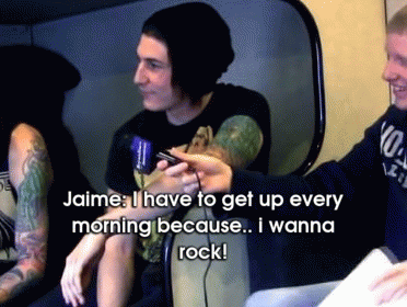 Pierce The Veil Interview-bryan Stars. Jaime 'Scraping The Bottom Of The Barrel' On This Question. GIF - Pierce The Veil Bryan Stars Interview GIFs