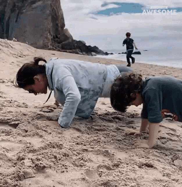 Push Ups People Are Awesome GIF - Push Ups People Are Awesome Working Out GIFs