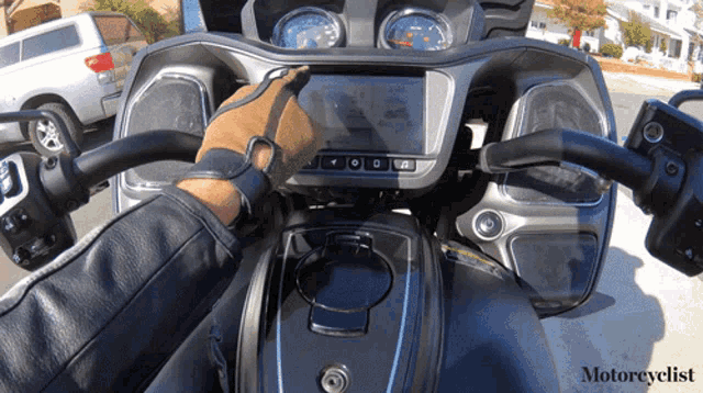 Touch Screen Motorcyclist GIF - Touch Screen Motorcyclist Motorcyclist Magazine GIFs