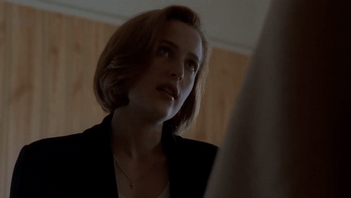 If This Is An Aneurysm It Could Drop You In A Second Gillian Anderson GIF - If This Is An Aneurysm It Could Drop You In A Second Gillian Anderson Dana Scully GIFs
