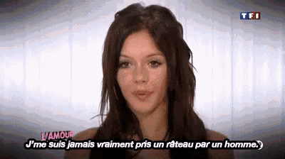 a woman says l' amour j ' me suis jamais vraiment pris un rateau par un homme .